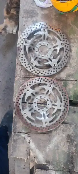 Disc brake 300mm pnp  honda lubang 5 baut,& velg rossi cobra