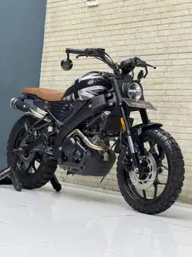 YAMAHA XSR 155 TH 2021 MULUS LOW KM. BONUS PART VARIASI, PART ORI ADA