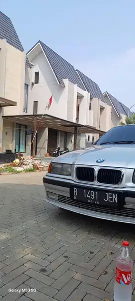 BMW 320i 1995 Bensin