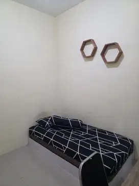 Butuh uang jual rumah kost full penghuni