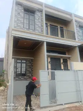 DIJUAL RUMAH 2 LANTAI SIAP HUNI AKSES STRATEGIS MULAI DARI 400 JUTAAN