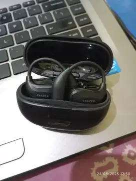 TWS / Earbud wireless Translate with AI - bisa terjemahkan 134 bahasa