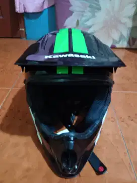 Jual HELM TRAIL Baru...original kawasaki