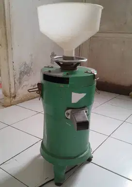 Mesin Pembuat Susu Kacang Kedelai SBG 100