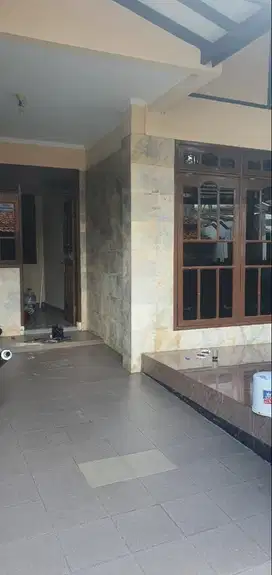 Rumah siap huni di arcamanik dekat griya dan terminal