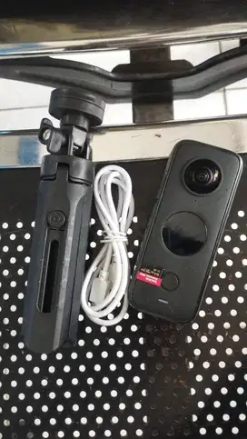 CAMERA 360 ONE X2