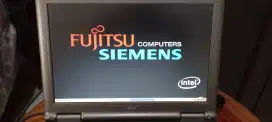 2 Laptop Fujitsu U9200 & Lifebook A550