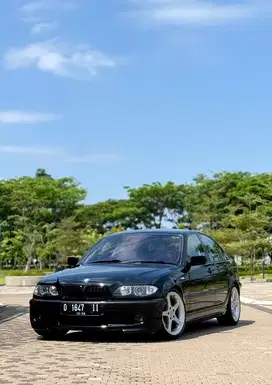 BMW 318i 2004 Bensin