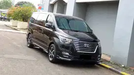 [ LOW KM ] Hyundai H1 H-1 H 1 Royale Facelift Bensin AT 2021/2022