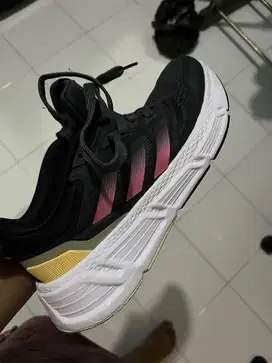 JUAL SEPATU ADIDAS BEKAS
