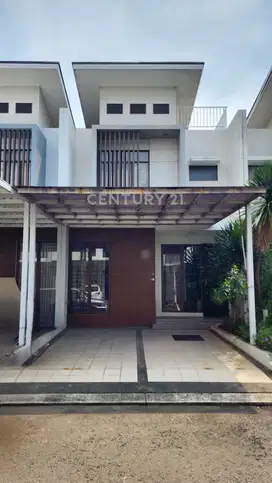 Rumah 2 Lantai Siap Huni Dalam Cluster Shinano JGC Jaktim S8764