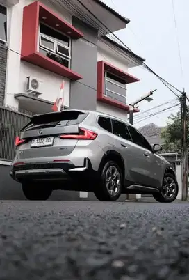 LowKm! BMW X1 1.5 Turbo Sdrive18i 2023 bandung antik istimewa bandung