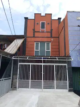 Ruko 2 lantai 2 kamar mandi