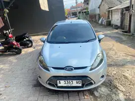 jual fiesta tipe s 2011 metik