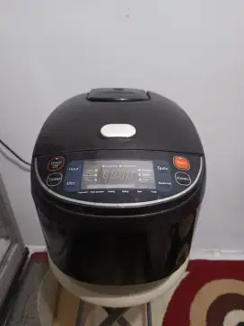 Kirin KRC-620D Digital Rice Cooker 2 Liter