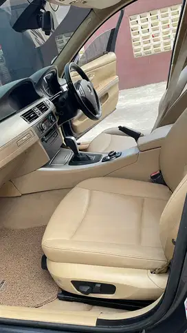 BMW 320i 2009 i-drive Lci e90