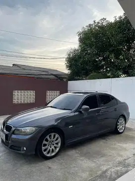 BMW 320i 2009 i-drive Lci e90