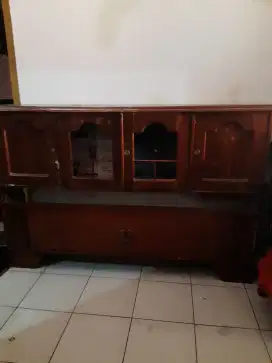 Tempat tidur kayu(dipan)
