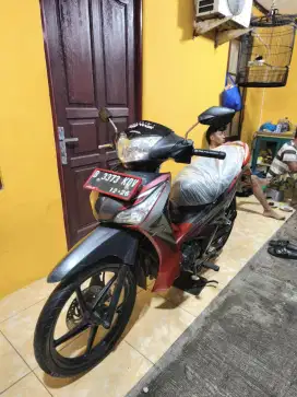 Bissmillah dijual motor Honda Supra x helm in 2011 istimewa