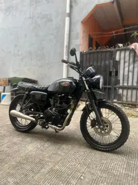 Kawasaki W175 SE thn 2022