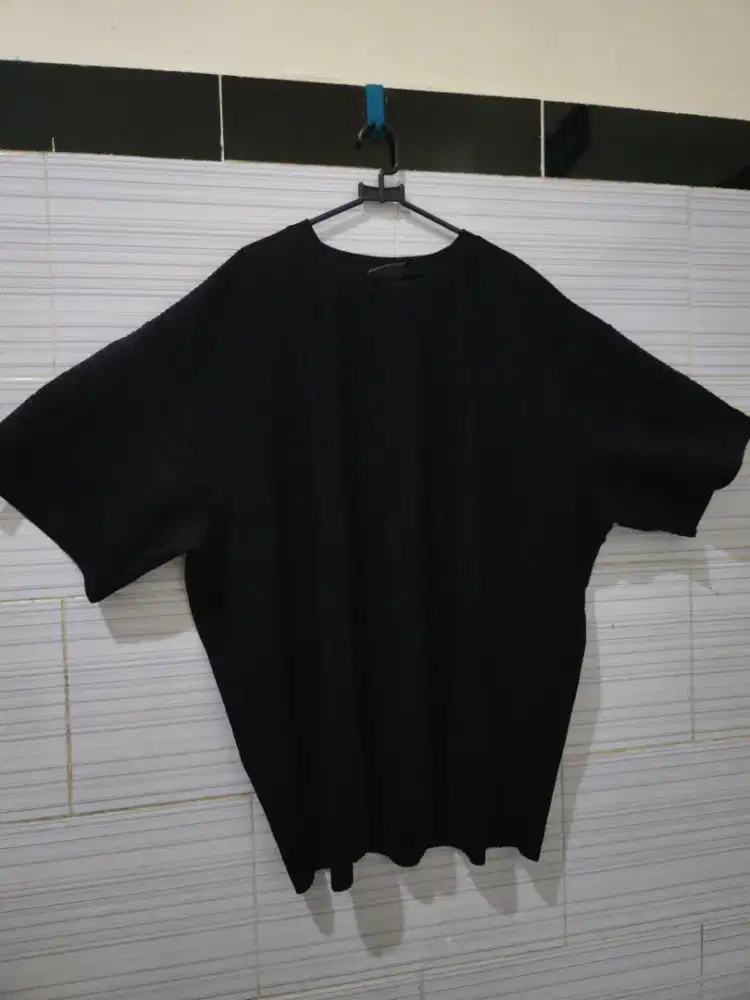 preloved H&M oversize plisket black