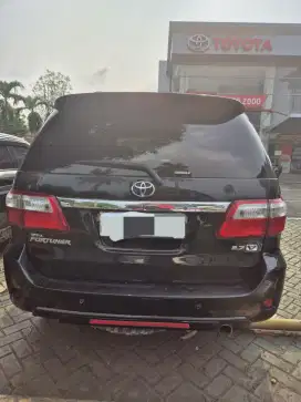 Toyota Fortuner 2.7 V AT 4x4 2010 Bensin