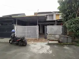 Rumah cluster Ciwastra 2 lantai 699 juta langka