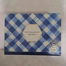 Bath & Body Works In To The Night Gift Set