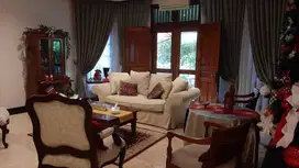 Dijual Rumah Bagus Pinggir Jalan Pulomas