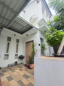 Di jual Rumah Di Regensi Melati Mas, BSD City, Tangerang Selatan