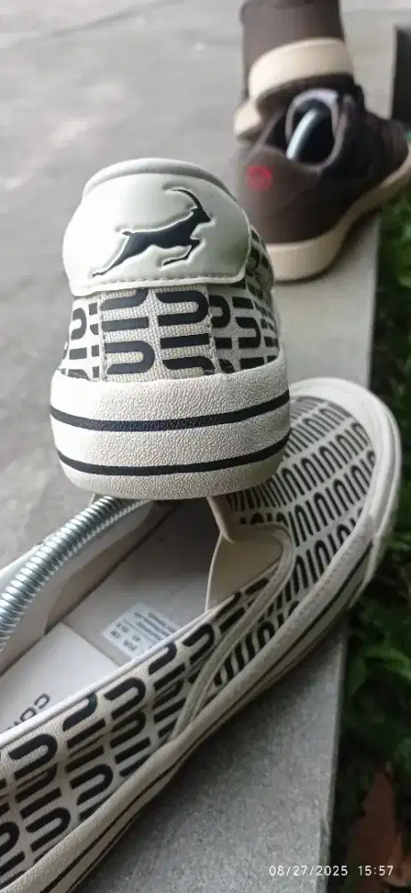 Dijual sepatu casual original merk Compass, slip on 25th Anniv - Sz 43