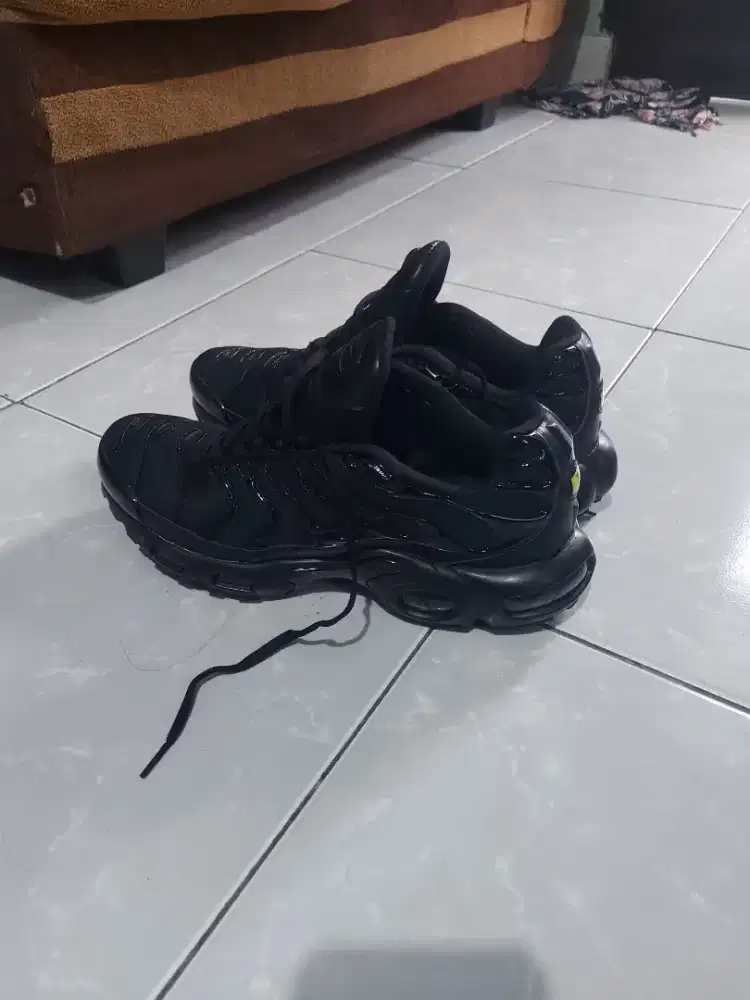 Sepatu Nike air max TN full black bogor