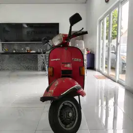Vespa Spartan Electric Starter P200XE