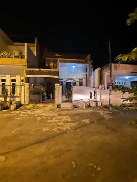 Rumah disewakan perumahan banowati Karawang Barat