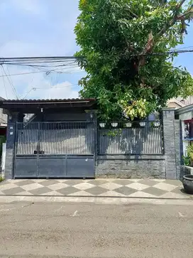 Dijual Rumah Manyar Sambongan tengah kota Surabaya
