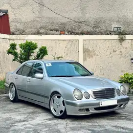 Mercedes Benz E240 Classic Manual