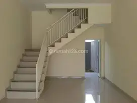 Ruko Siap Pakai Cocok Untuk Kantor Dan Toko Ritail Dekat XT Square