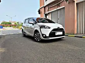 Toyota Sienta V AT 2019