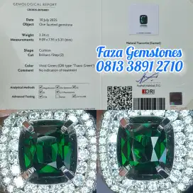 Vivid Green Tsavorite 3.34ct Eye Clean Open Color full Luster glassy