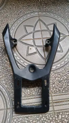 Bracket / Behel Vario New Untuk Box Motor