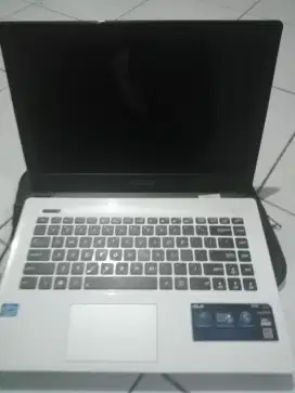 Laptop Asus Intel core i3 SSD