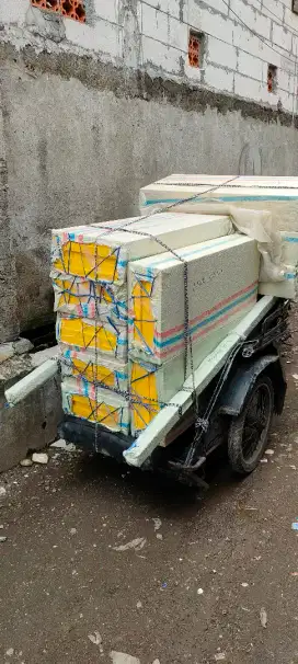 Rak besi dan serbaguna bisa pasang bongkar
