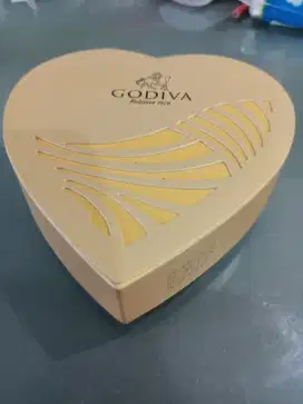 Box kotak coklat godiva belgium