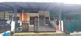Rumah sewa komplek u muslim dg AC ada security di karyadarma karya jay