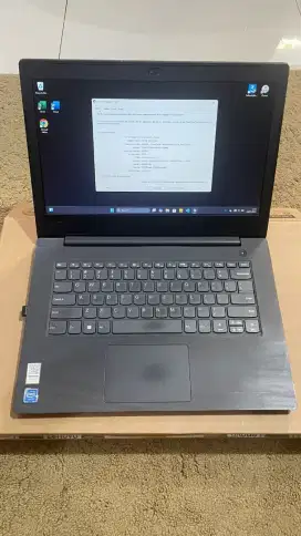 Laptop Lenovo V130
