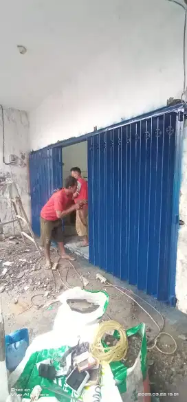 pintu harmonika