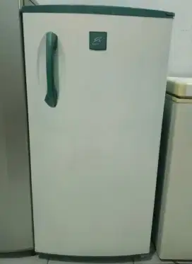 Kulkas 1 Pintu Polytron