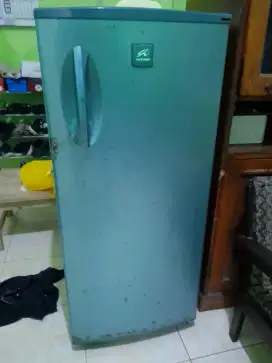 Kulkas 1 Pintu Polytron Murah