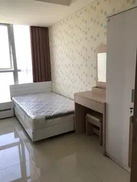 DI SEWAKAN APARTMENT 3 BR GOLD COAST PIK  140juta