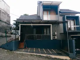 Dijual Rumah Minimalis Nuansa Bali di Sariwangi Row Jalan Besar